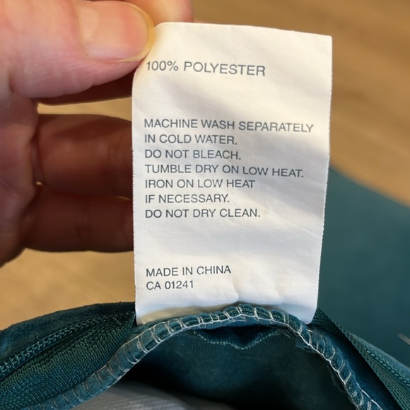 Simons Velvet Teal Decorative Pillows (2 pack) - Picture 5 of 6